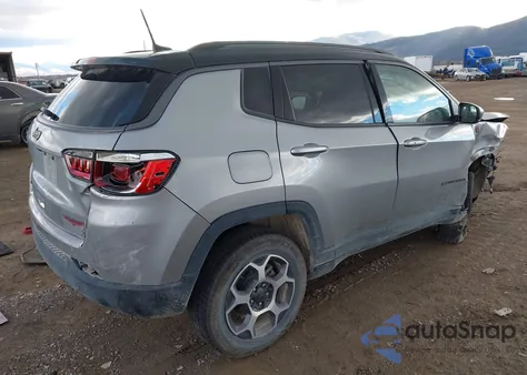 2022 Jeep Compass Trailhawk 4X4 z USA, uszkodzony, nr VIN 3C4NJDDB2NT192151